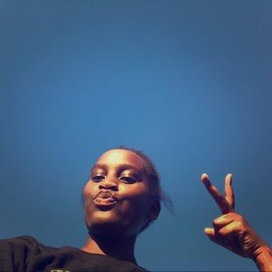 Meet your Posher, Loise